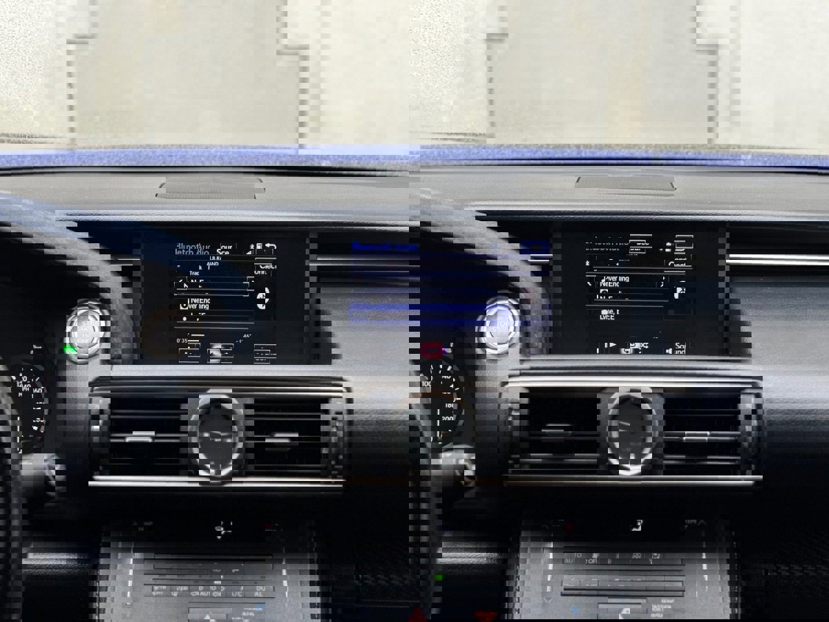 Used 2015 Lexus RC F w/ Premium Package image 20