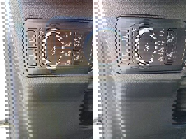 New 2025 Ford Escape SE image 13