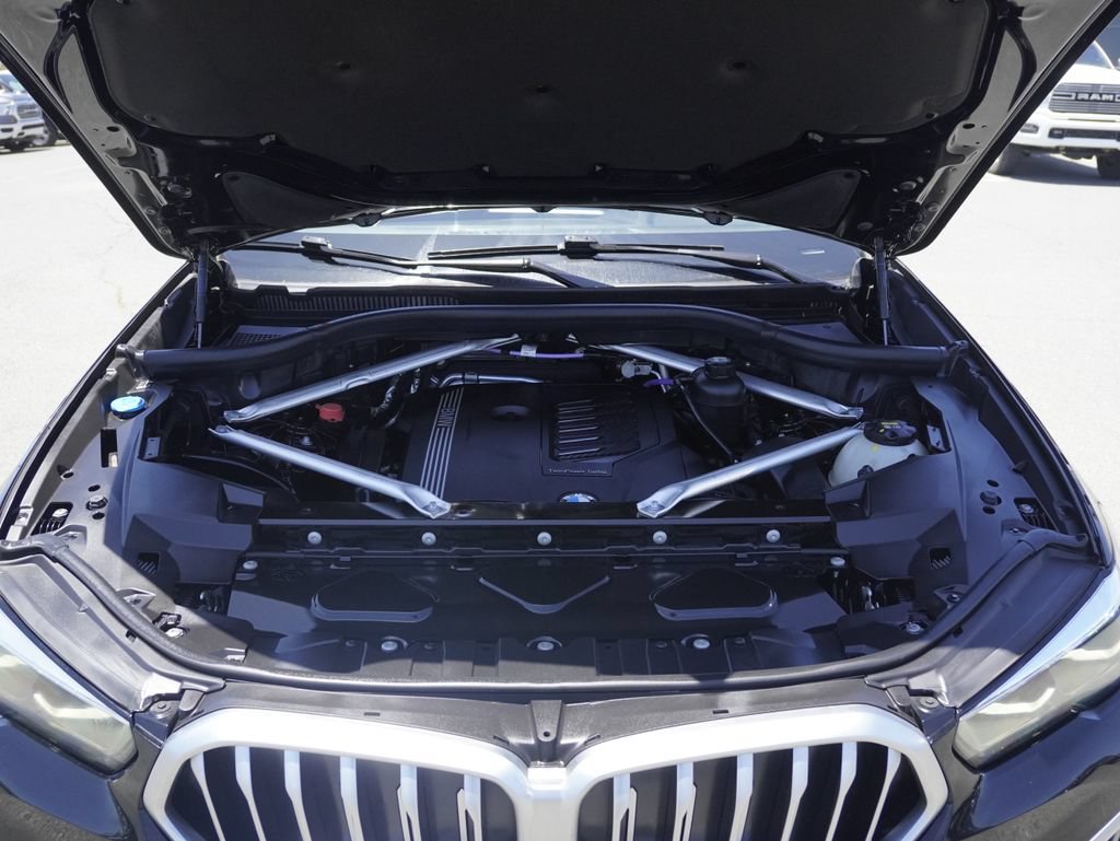 Used 2022 BMW X6 xDrive40i w/ Parking Assistance Package AWD/4WD image 33