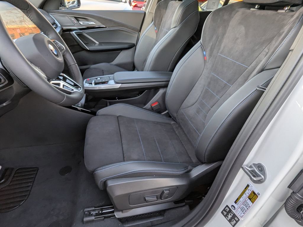 New 2026 BMW X2 xDrive28i w/ Technology Package AWD/4WD image 13