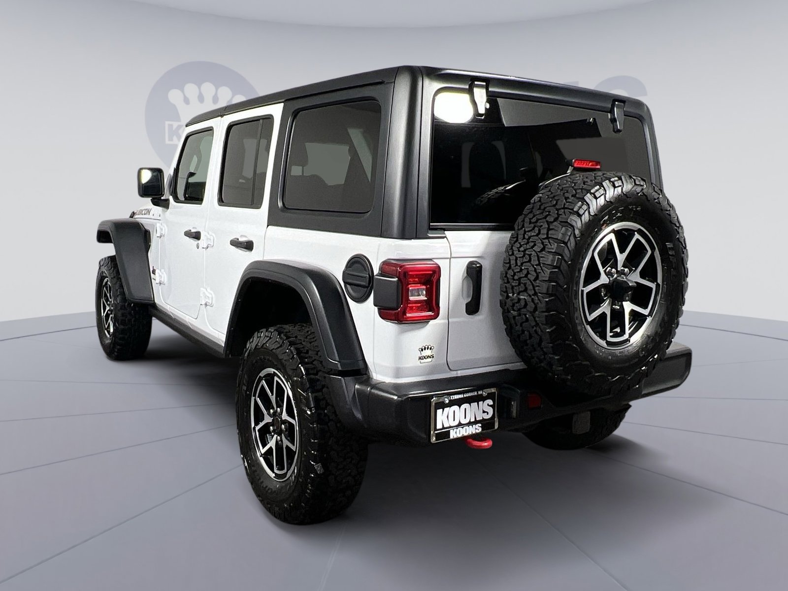 Used 2025 Jeep Wrangler Unlimited Rubicon AWD/4WD image 8