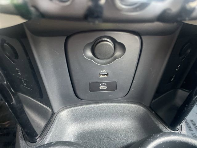 Used 2023 MINI Cooper S image 25