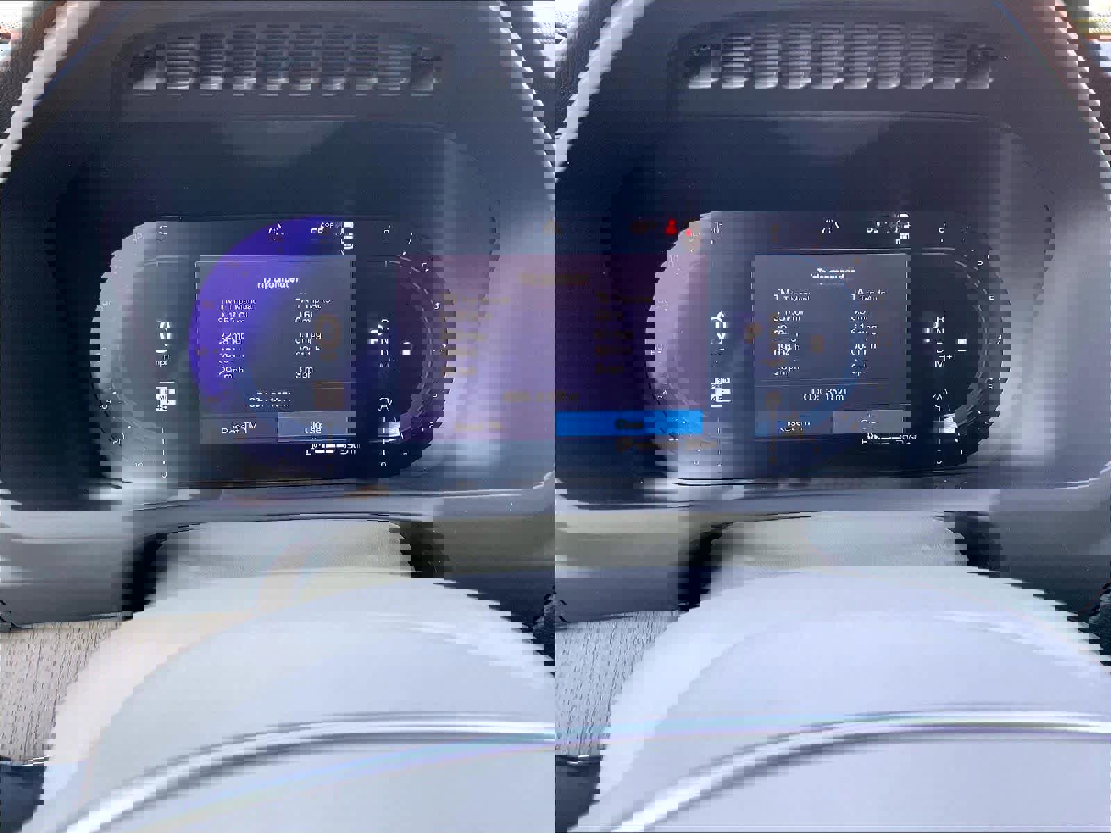 Used 2025 Volvo XC90 B6 Core w/ Climate Package image 23