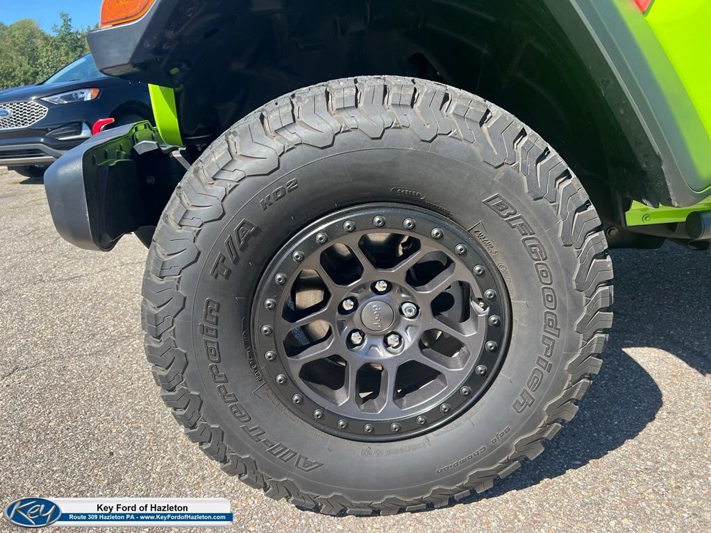 Used 2021 Jeep Wrangler Unlimited Rubicon w/ Xtreme Recon 35" Tire Package AWD/4WD image 3