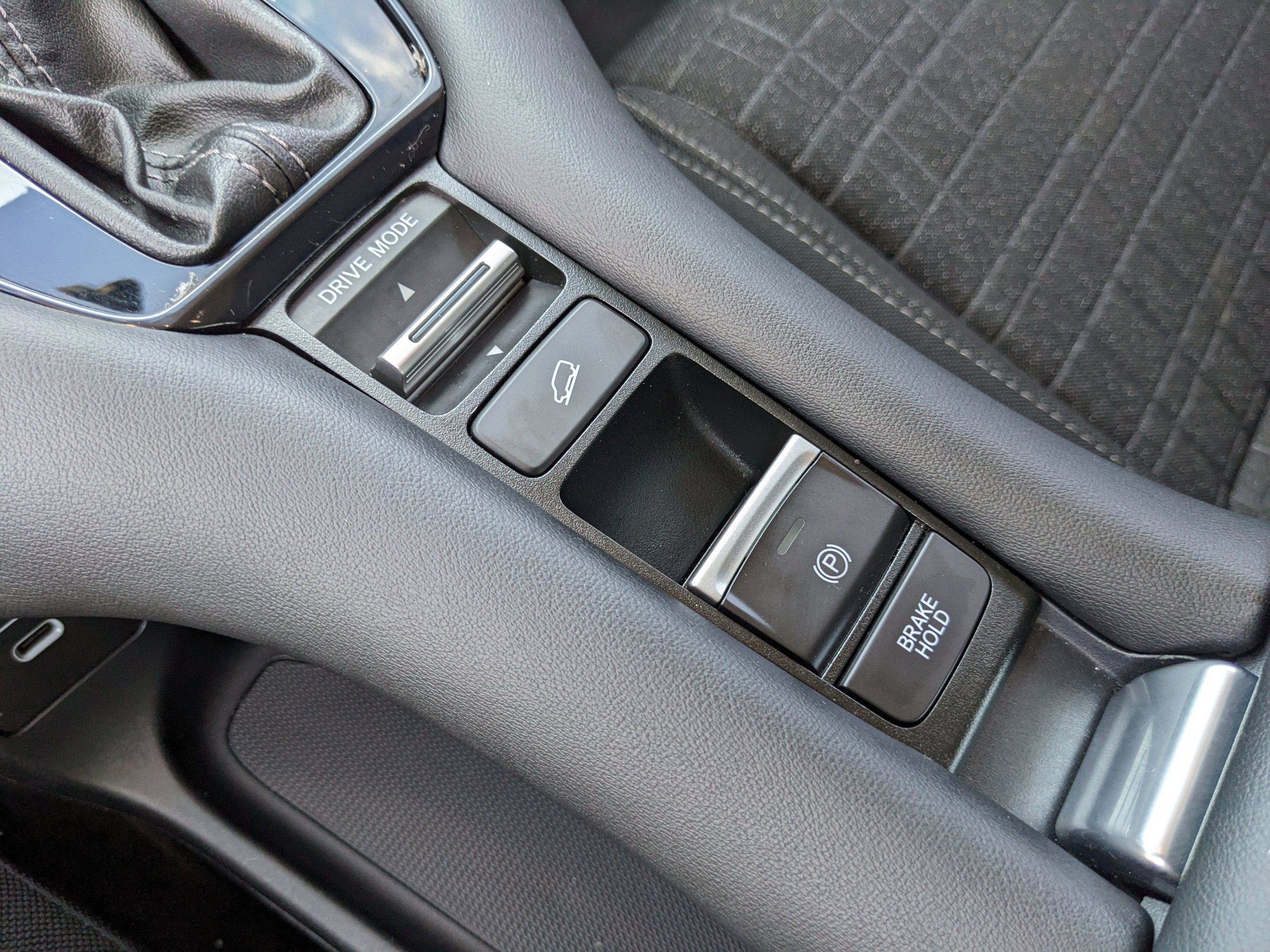 Used 2024 Honda HR-V LX image 26