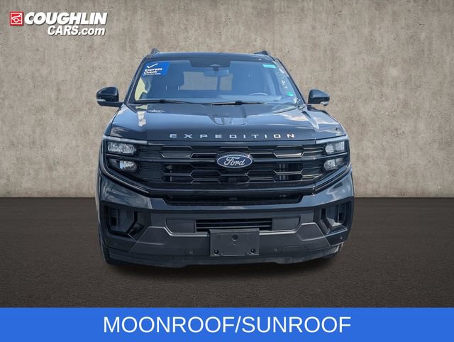 Used 2025 Ford Expedition Active AWD/4WD image 3