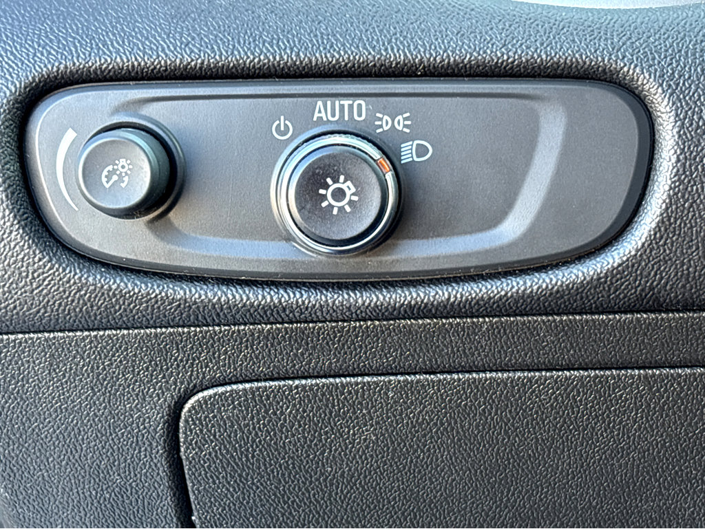 Used 2024 Chevrolet Malibu LT image 14