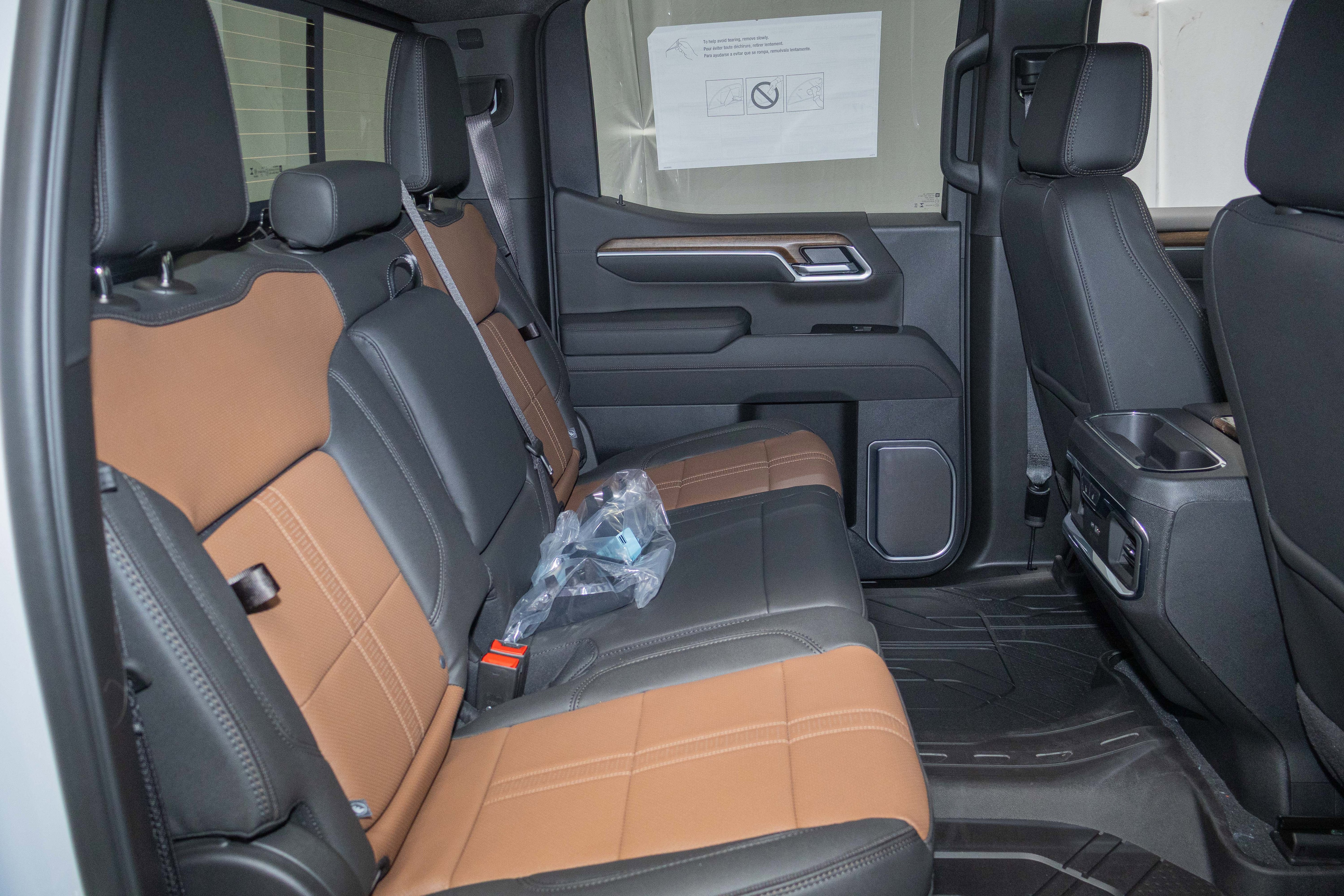 New 2026 Chevrolet Silverado 1500 High Country w/ High Country Premium Package AWD/4WD image 12