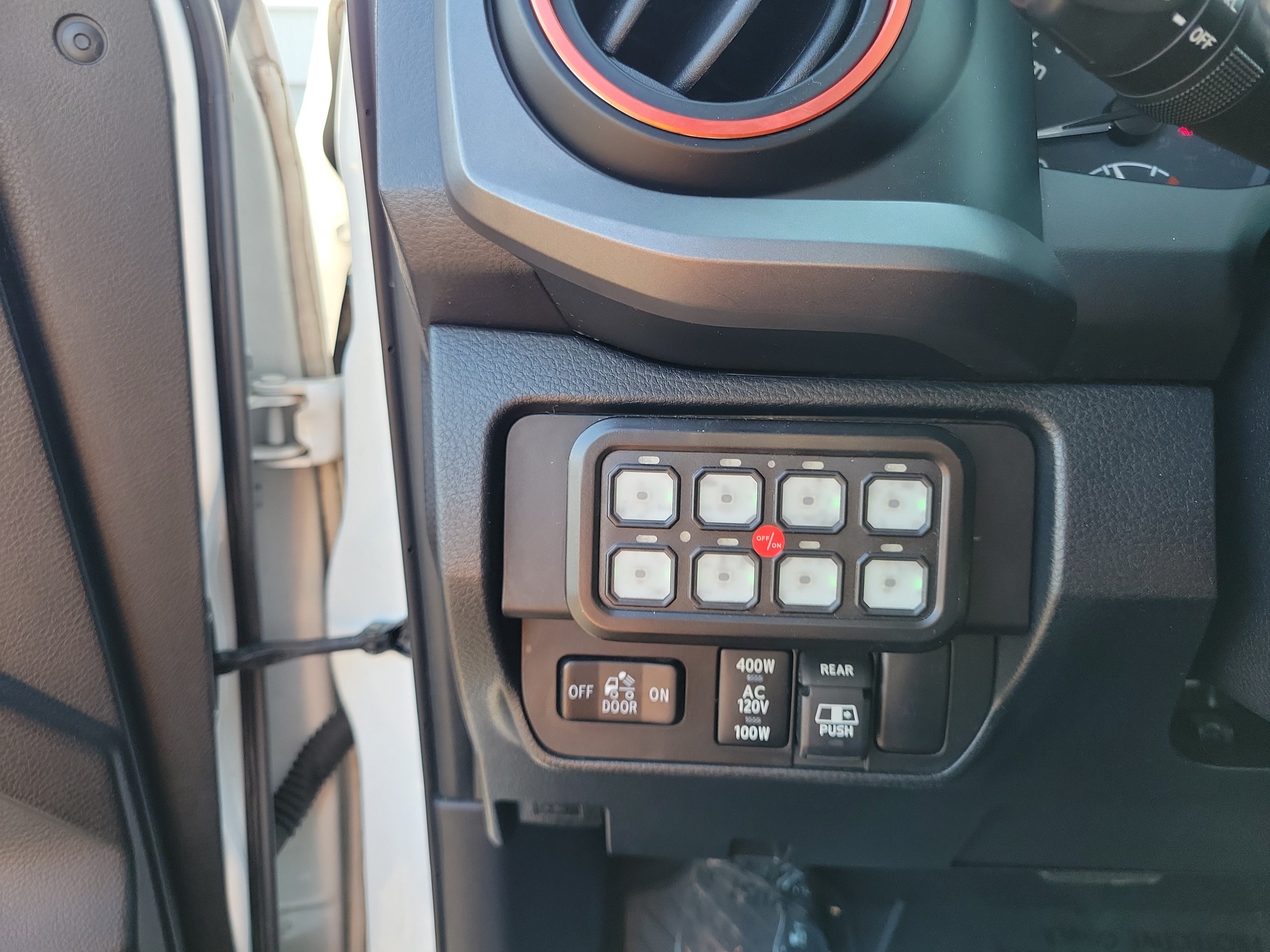 Used 2017 Toyota Tacoma TRD Off-Road w/ Tow Package (A/T) AWD/4WD image 20