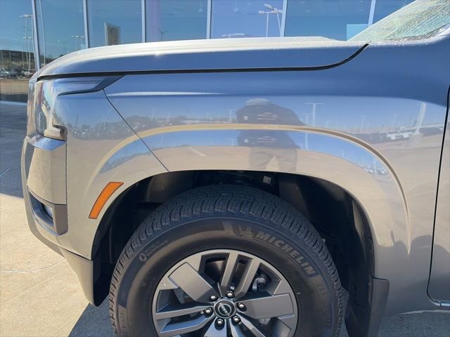 Certified 2025 Nissan Frontier SV w/ SV Convenience Package image 7