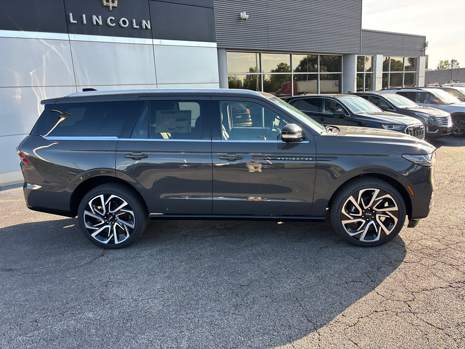 New 2027 Lincoln Navigator Black Label AWD/4WD image 8