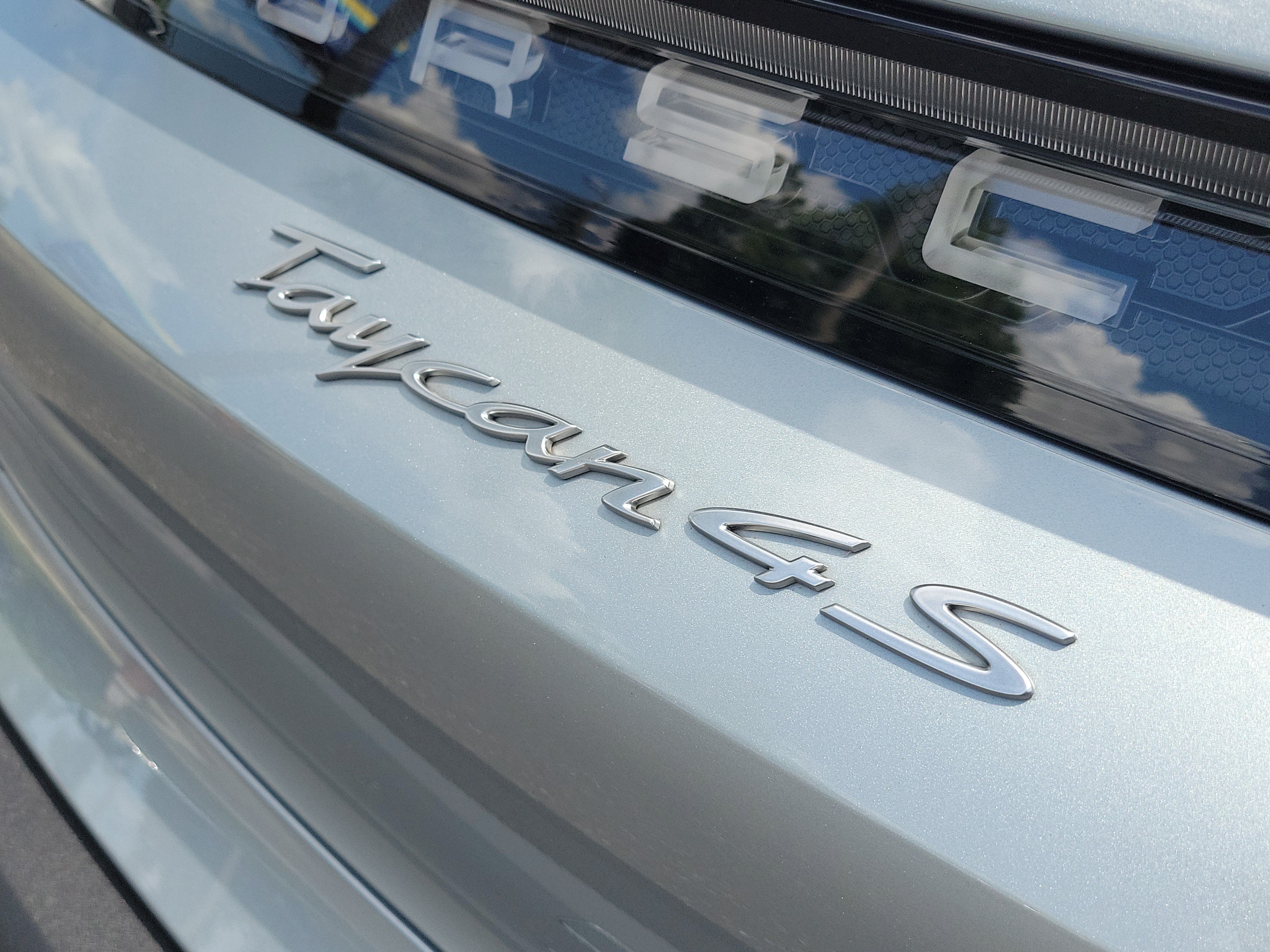 Used 2020 Porsche Taycan 4S AWD/4WD image 31