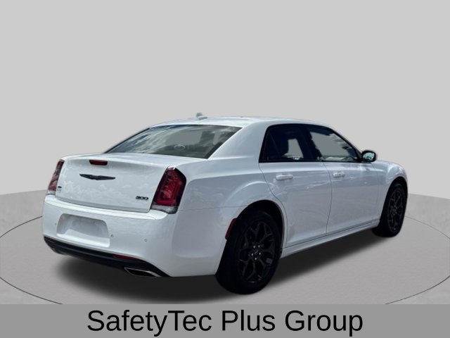 Certified 2021 Chrysler 300 Touring L AWD/4WD image 8