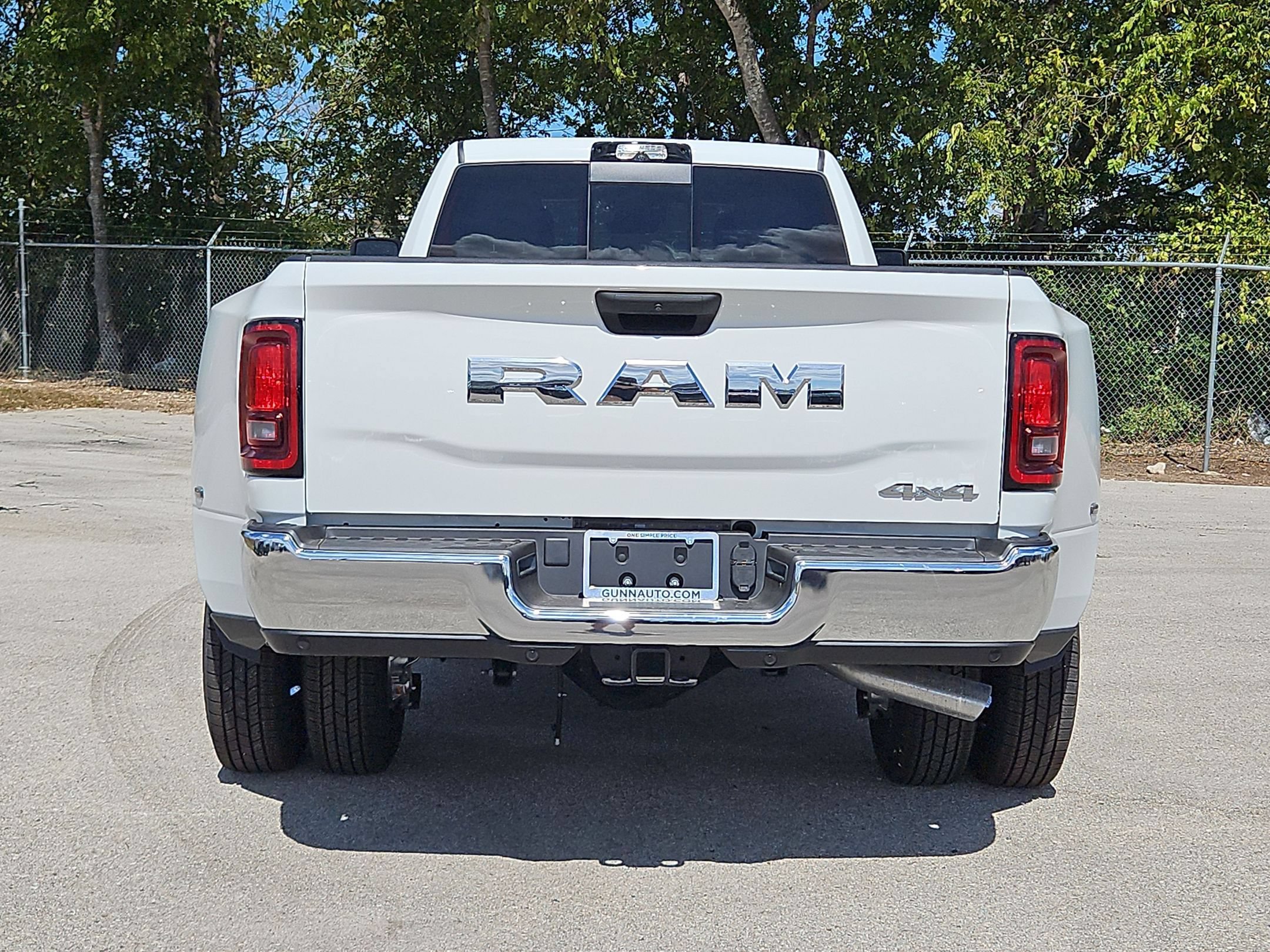 New 2026 RAM 3500 Tradesman AWD/4WD image 4