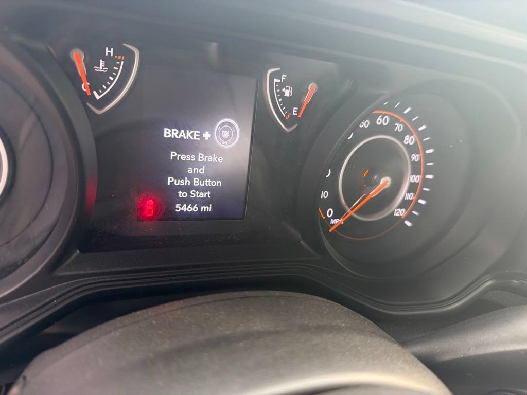 Used 2025 Jeep Gladiator Sport AWD/4WD image 2