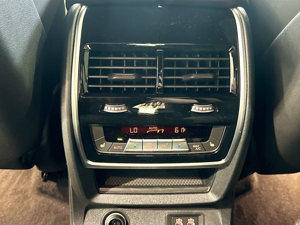 New 2027 BMW X7 M60i AWD/4WD image 27