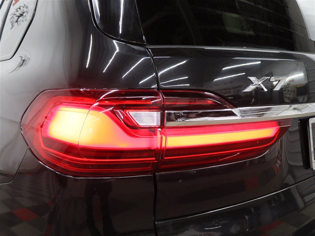Used 2019 BMW X7 xDrive40i w/ Premium Package AWD/4WD image 12