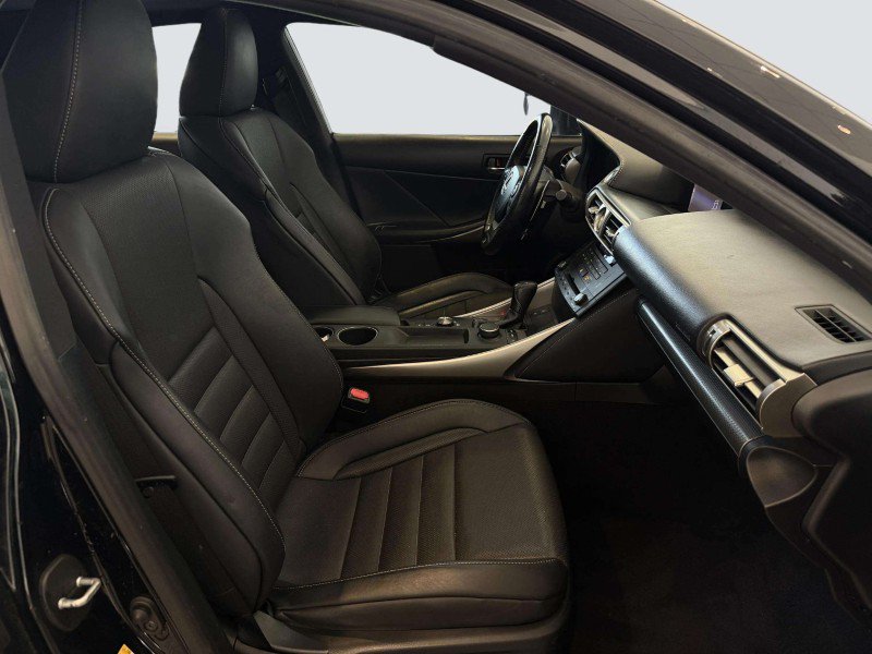 Used 2016 Lexus IS 200t w/ F Sport Package RWD image 30