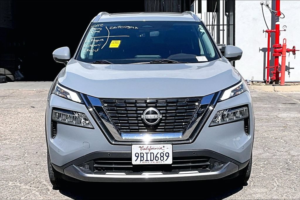 Used 2022 Nissan Rogue SL w/ SL Premium Package FWD image 2
