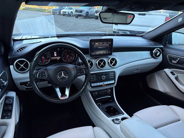 Used 2020 Mercedes-Benz GLA 250 4MATIC image 11