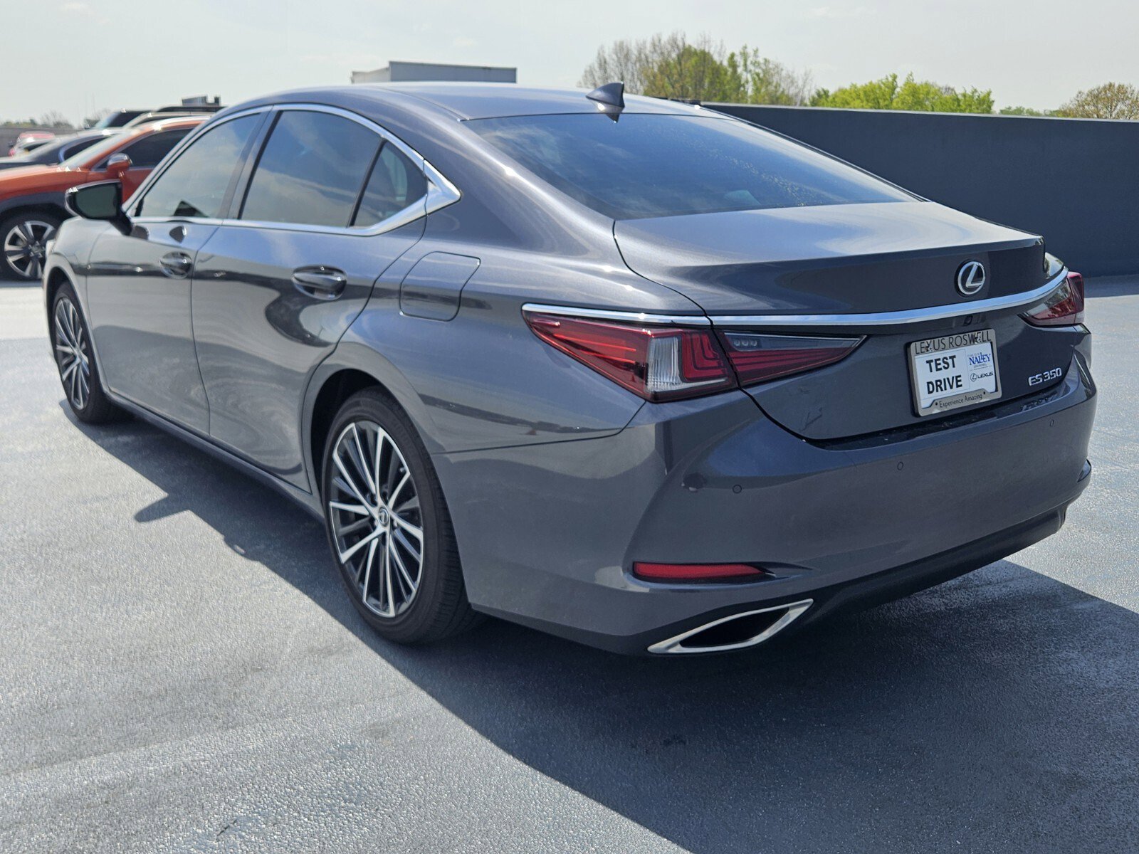 Used 2024 Lexus ES 350 350 w/ Premium Package image 4