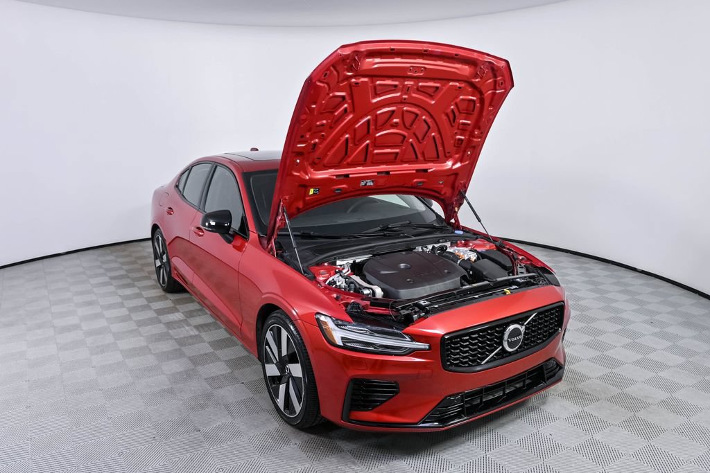 Certified 2024 Volvo S60 T8 Core w/ Climate Package AWD/4WD image 33