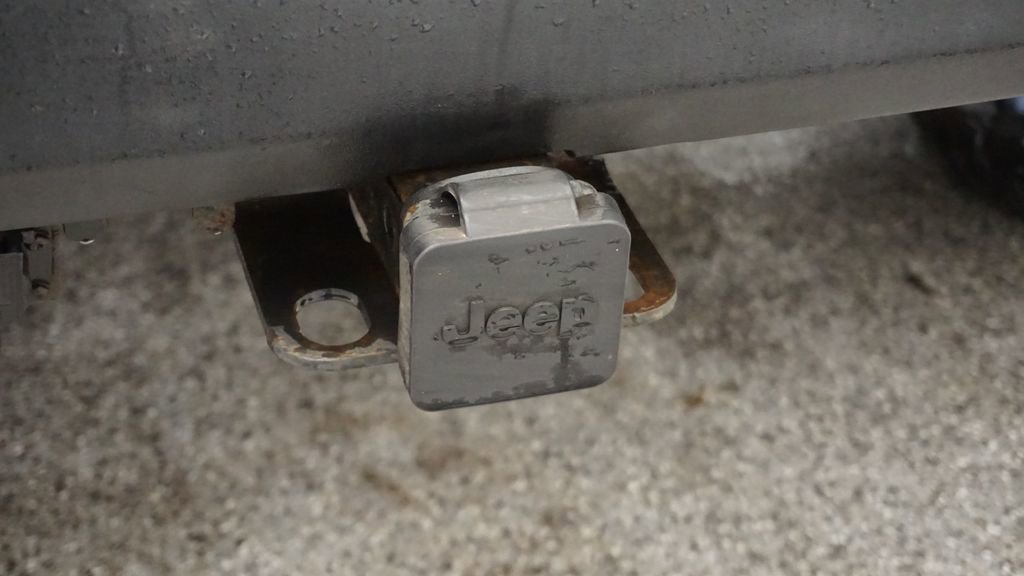 Used 2012 Jeep Wrangler Unlimited Sport image 19