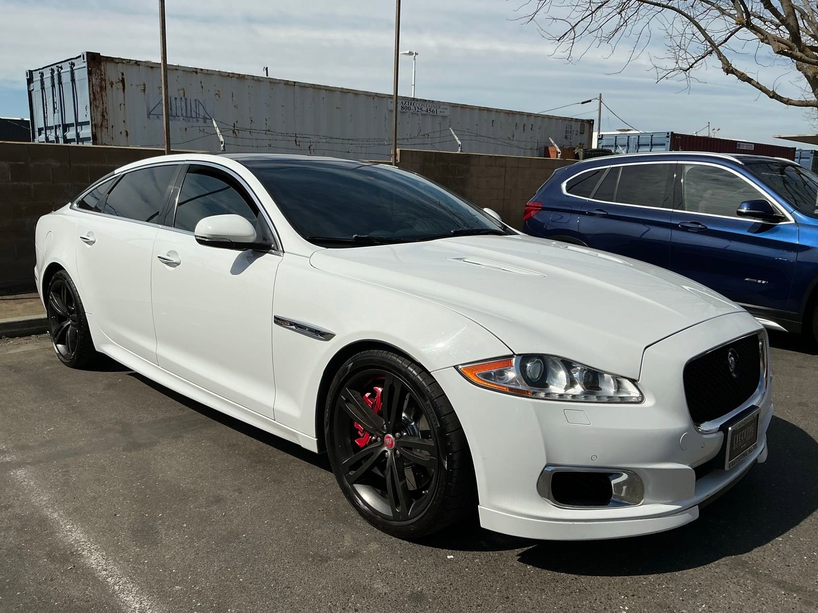 Used 2015 Jaguar XJ R LWB image 1