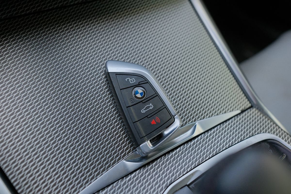 Used 2021 BMW M4 Competition w/ Parking Assistance Package RWD image 11