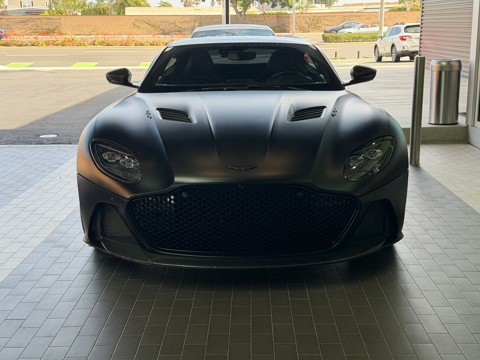 Used 2021 Aston Martin DBS Superleggera RWD image 3
