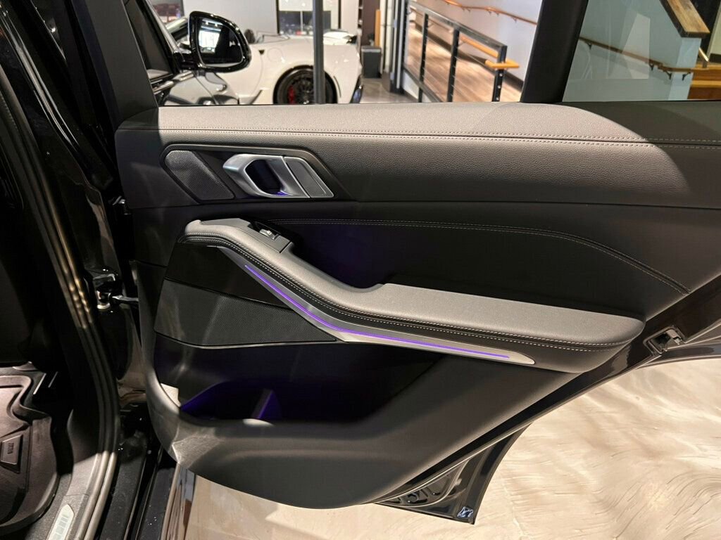 Used 2023 BMW X5 xDrive40i w/ M Sport Package image 29