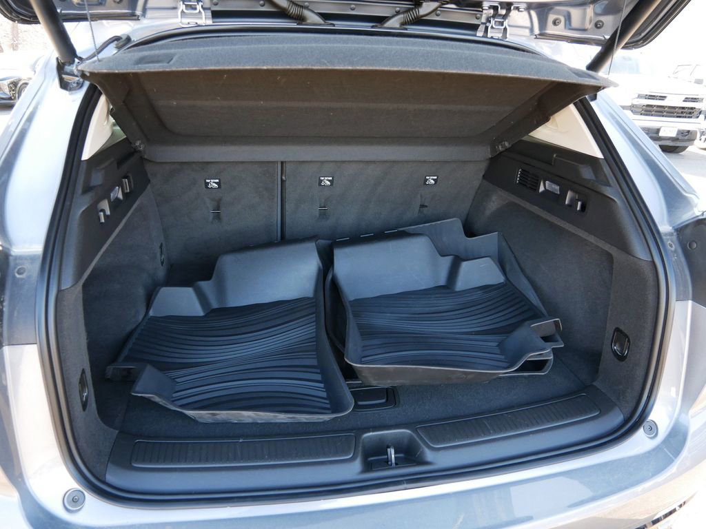 Used 2022 Buick Envision Essence w/ Technology Package I image 10