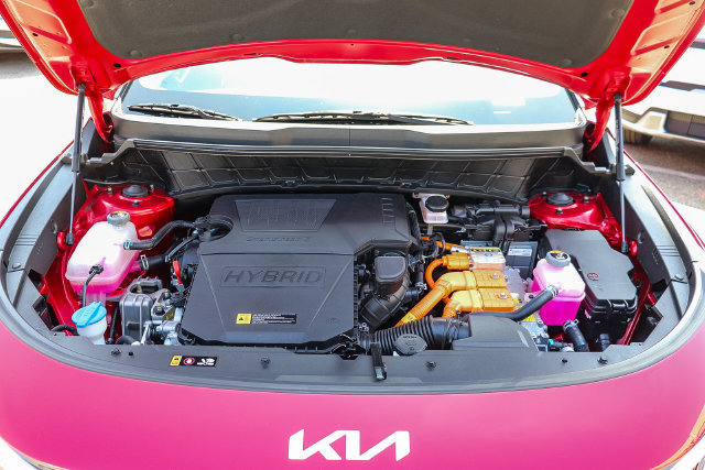 Certified 2025 Kia Niro EX FWD image 26