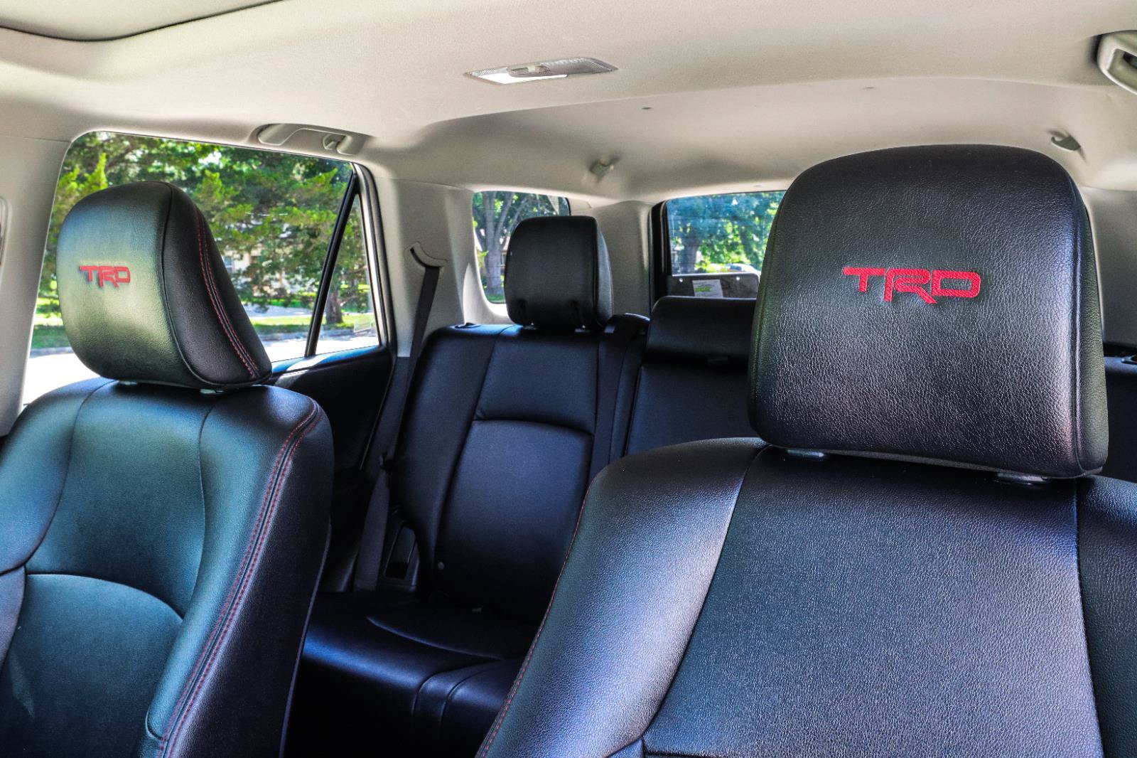 Used 2020 Toyota 4Runner Venture w/ Moonroof Package AWD/4WD image 42