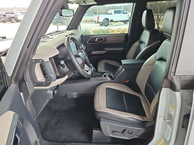 Used 2023 Ford Bronco Wildtrak image 9