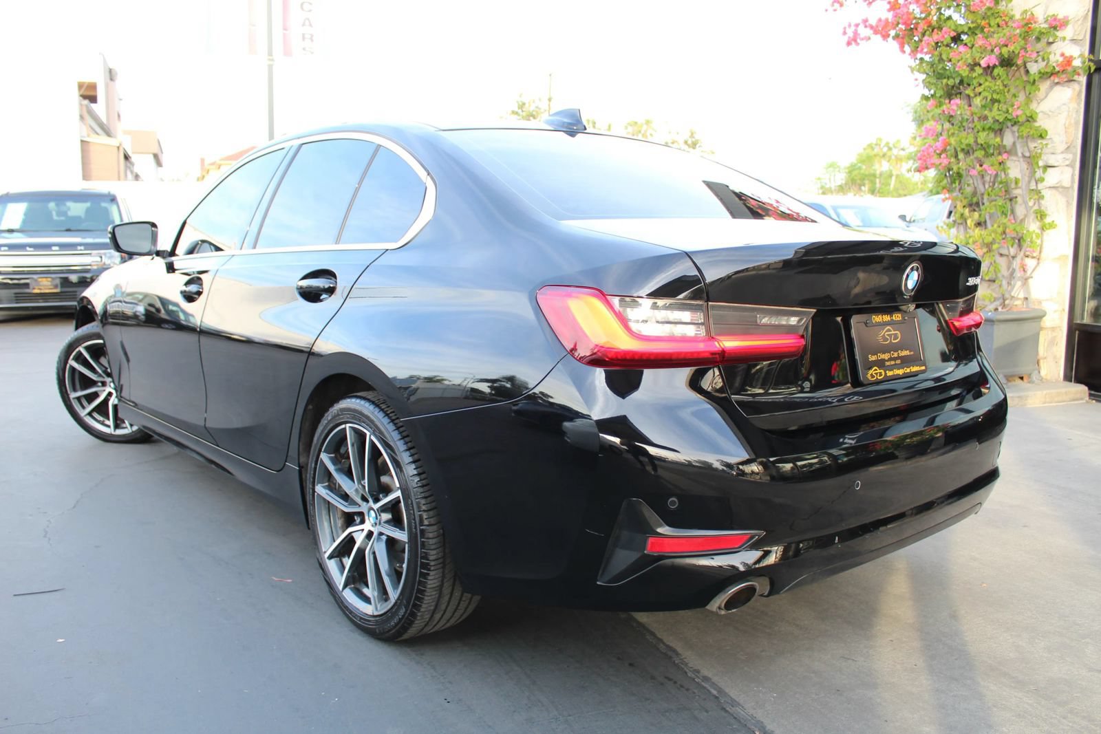 Used 2020 BMW 330i Sedan w/ Convenience Package RWD image 3