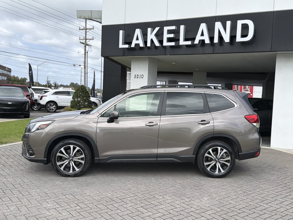 Certified 2023 Subaru Forester Limited AWD/4WD image 3
