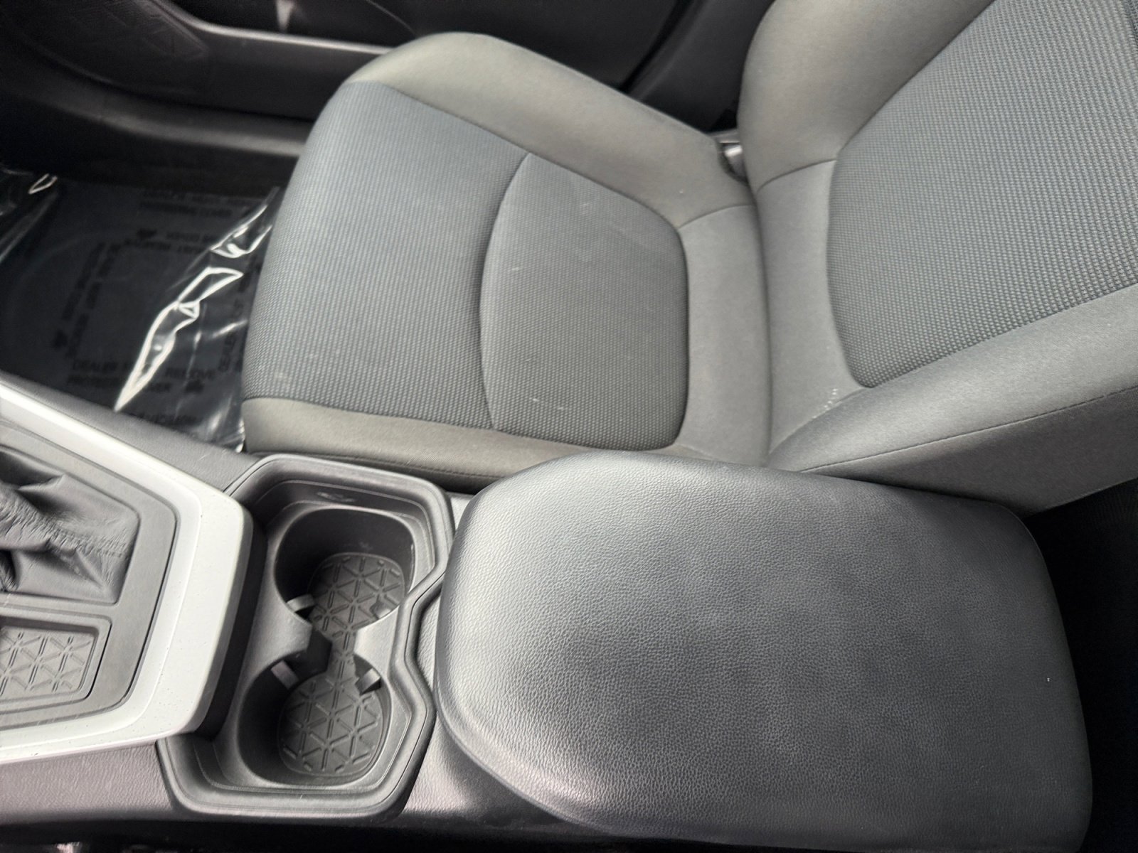 Used 2021 Toyota RAV4 LE image 14