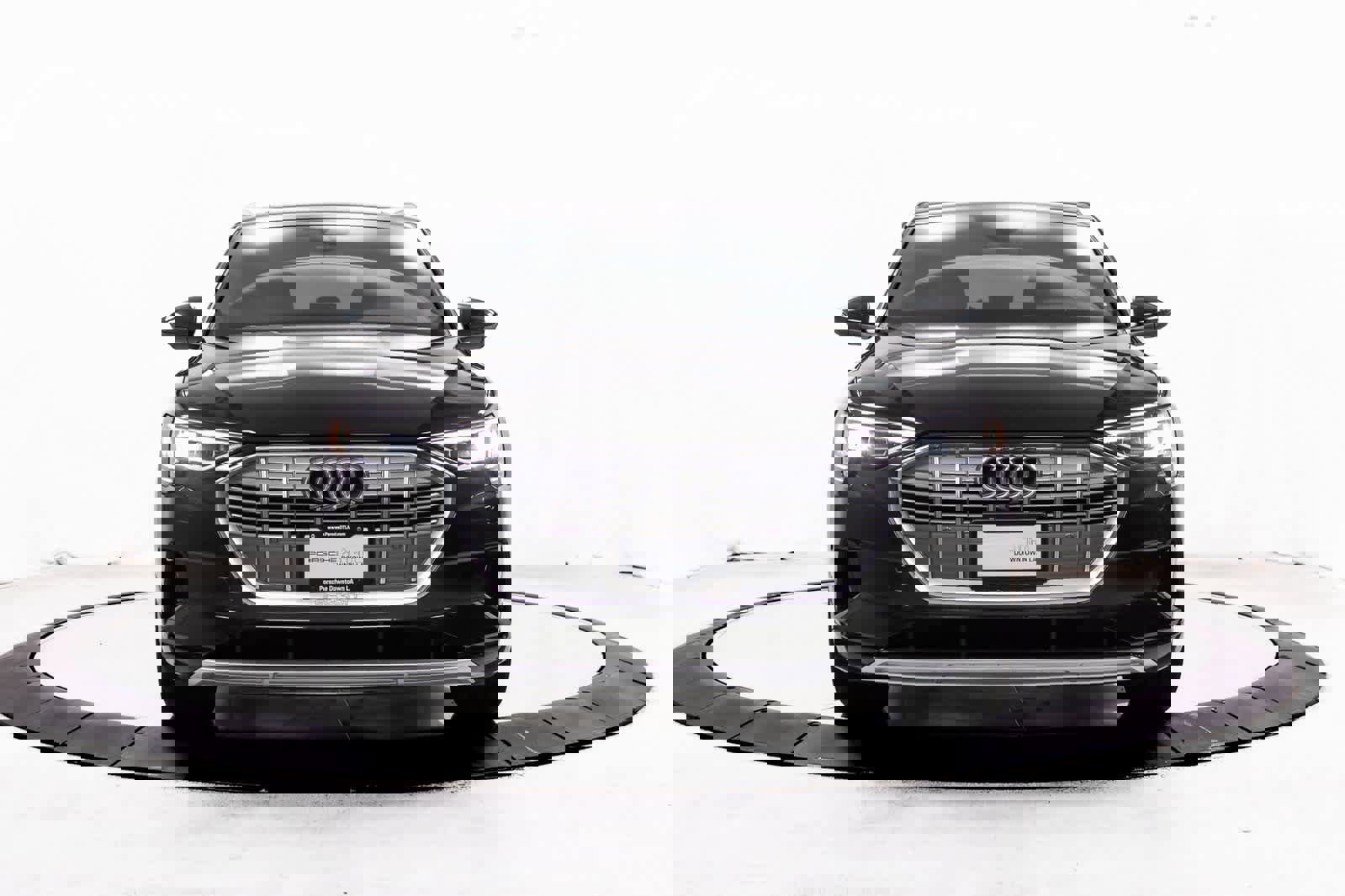 Used 2022 Audi e-tron Premium Plus w/ Premium Plus Package image 10