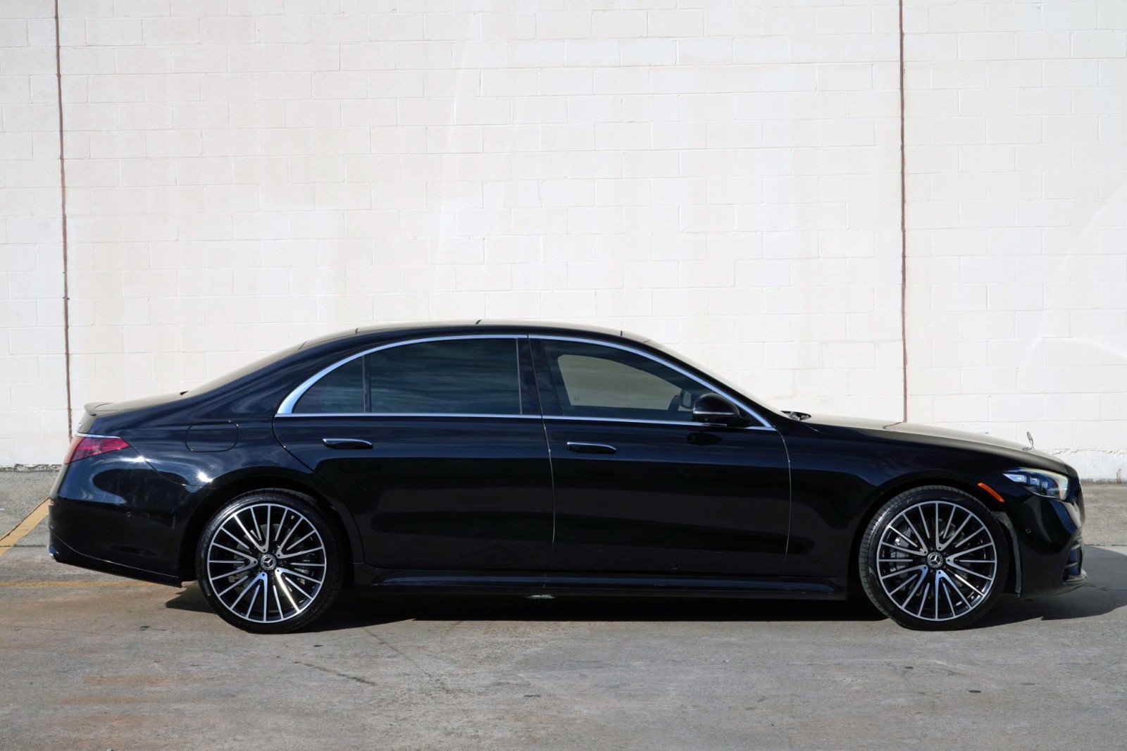 Used 2021 Mercedes-Benz S 580 4MATIC Sedan w/ AMG Line image 59