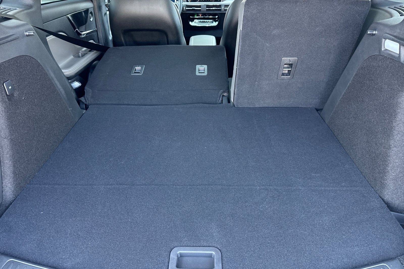 New 2025 Lincoln Corsair Reserve w/ Equipment Group 202A image 14