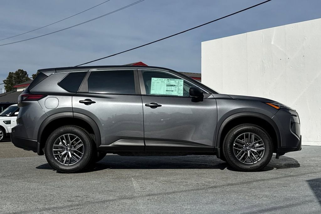 New 2026 Nissan Rogue S image 3