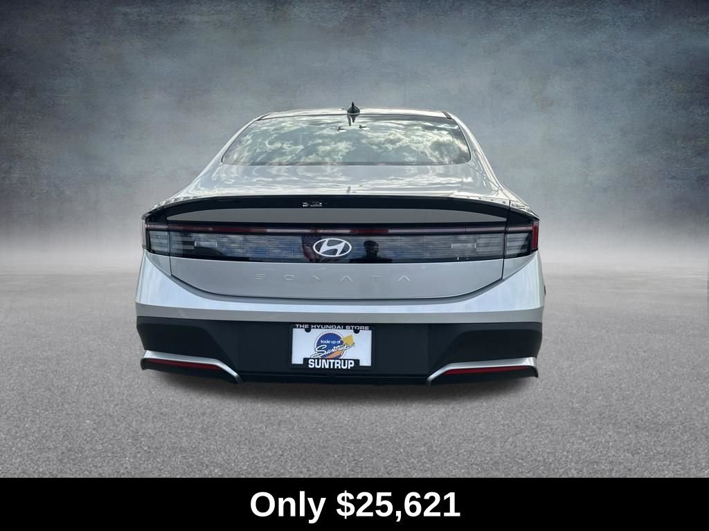 Used 2026 Hyundai Sonata SE FWD image 4