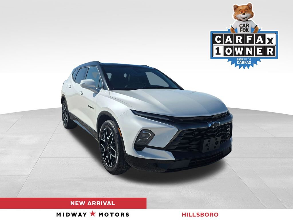 Used 2023 Chevrolet Blazer RS w/ Driver Confidence II Package FWD image 1