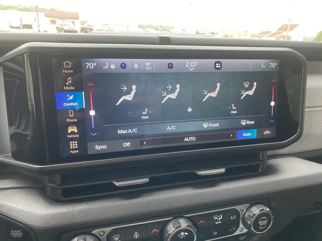 New 2025 Jeep Gladiator Sport AWD/4WD image 22