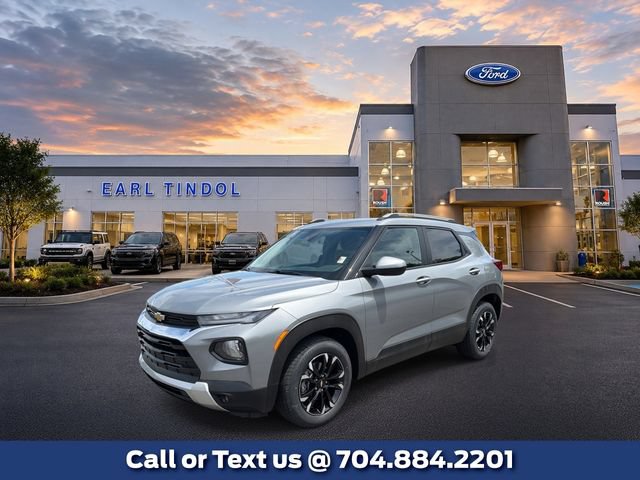 Used 2023 Chevrolet TrailBlazer LT FWD image 1