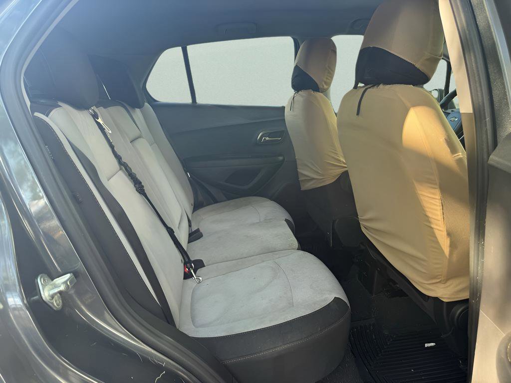 Used 2019 Chevrolet Trax LT w/ LPO, Cargo Package FWD image 12