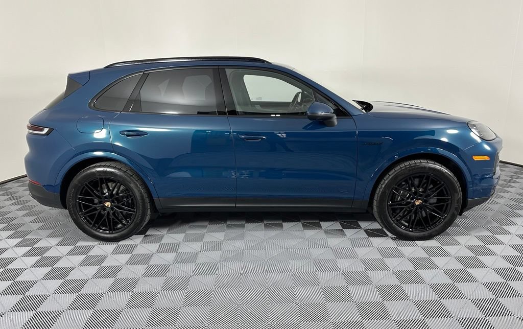 Certified 2026 Porsche Cayenne E-Hybrid AWD/4WD image 11