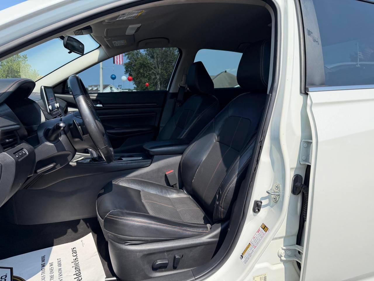 Used 2022 Nissan Altima 2.5 SR AWD/4WD image 15