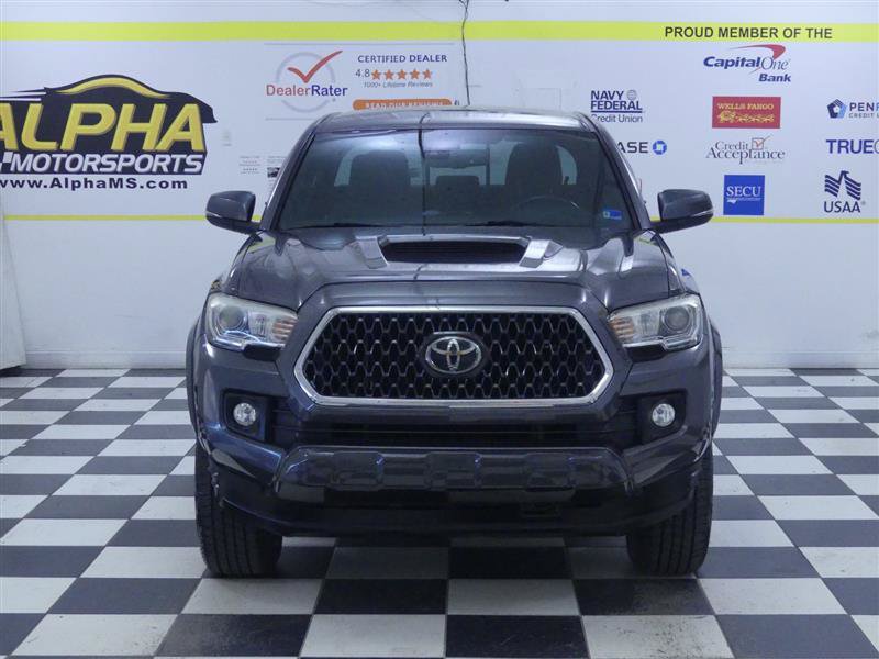 Used 2019 Toyota Tacoma TRD Sport AWD/4WD image 2